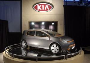 Kia Slice 2004 года